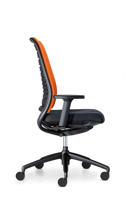 Hero 162H, chaise de bureau ergonomique d’Interstuhl dotée du mécanisme Autofit, alliant confort automatique, design raffiné et performance durable. Disponible chez D-Style Interior.