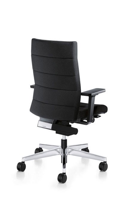 Champ 3C02, chaise de bureau ergonomique et élégante avec mécanisme Body-Float offrant une sensation unique de confort et de légèreté. Disponible chez D-Style Interior.