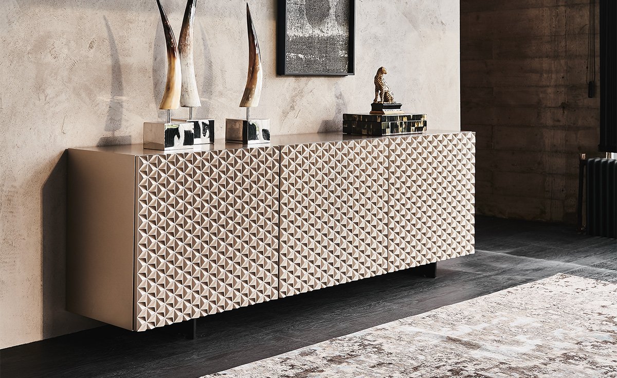 Buffet design haut de gamme Royalton par Cattelan Italia, motif géométrique tridimensionnel hypnotisant avec portes polyuréthane, disponible chez D-Style Interior
