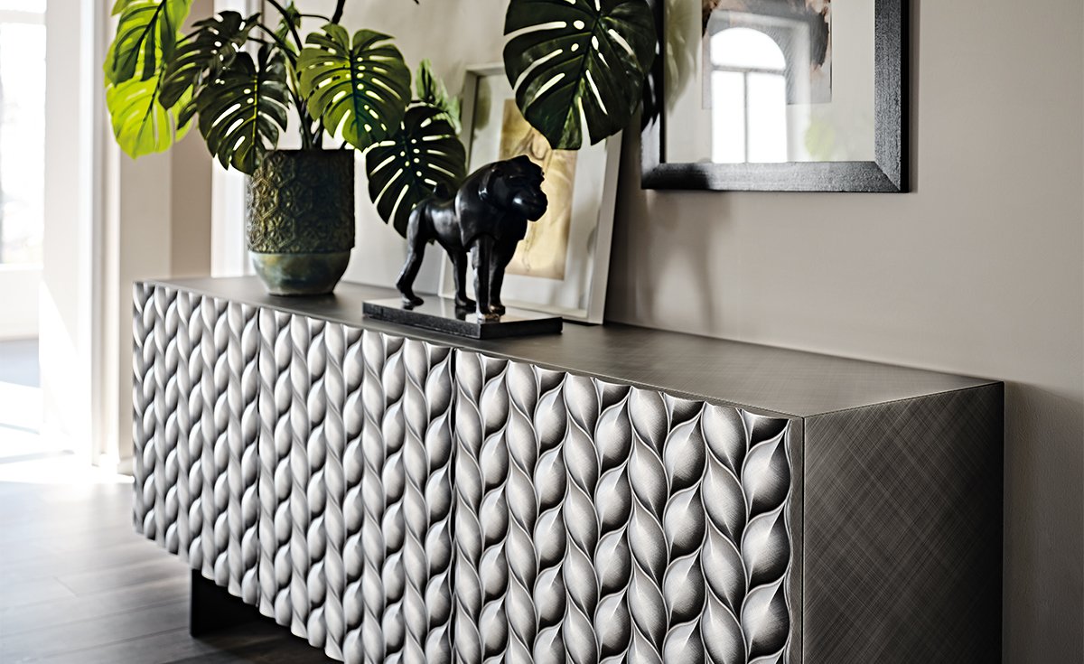 Buffet design haut de gamme Lavander par Cattelan Italia, finitions métalliques brossées avec nature tridimensionnelle, disponible chez D-Style Interior