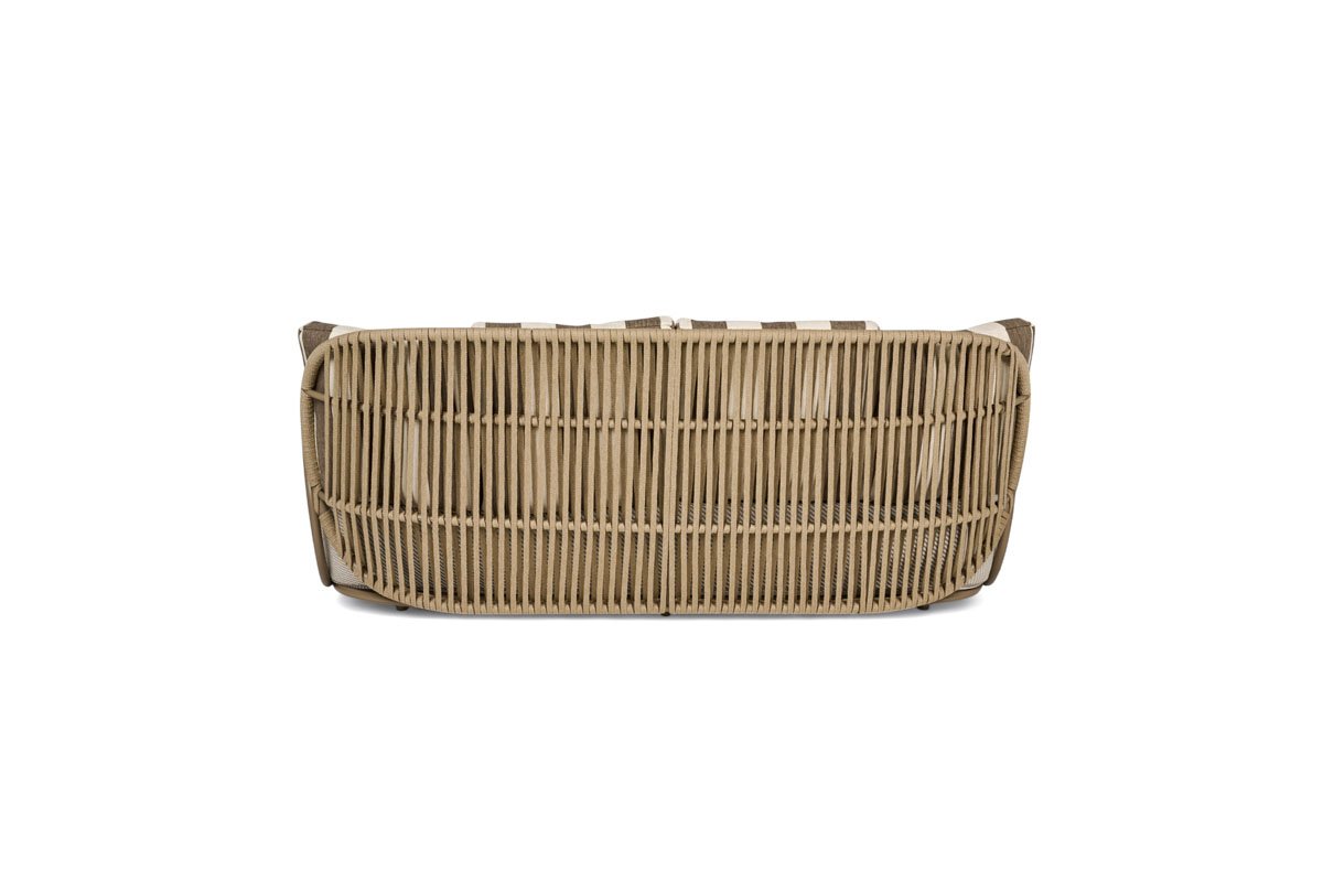 Canapé d’extérieur Creole par Amura Lab — alliance subtile de confort, élégance et résistance pour sublimer vos espaces outdoor. Disponible chez D-Style Interior.