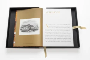 Livre design haut de gamme Al'Madinah: The City of the Prophet par Assouline, édition Ultimate sous écrin soie, disponible chez D-Style Interior.