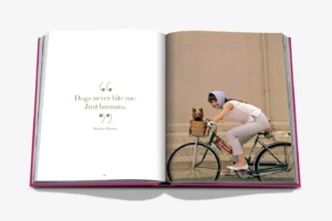 Livre design haut de gamme Chic Dogs par Assouline, édition Classics, disponible chez D-Style Interior.