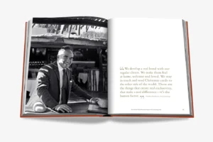 Livre design haut de gamme Cala Di Volpe par Assouline, édition Hospitality en couverture soie, disponible chez D-Style Interior.