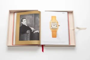 Livre design haut de gamme Cartier: The Impossible Collection par Assouline, édition Ultimate sous écrin soie, disponible chez D-Style Interior.