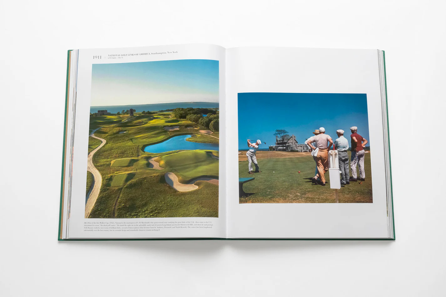 Livre design haut de gamme Golf: The Impossible Collection par Assouline, édition Ultimate sous écrin blanc brillant, disponible chez D-Style Interior.