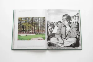 Livre design haut de gamme Golf: The Impossible Collection par Assouline, édition Ultimate sous écrin blanc brillant, disponible chez D-Style Interior.