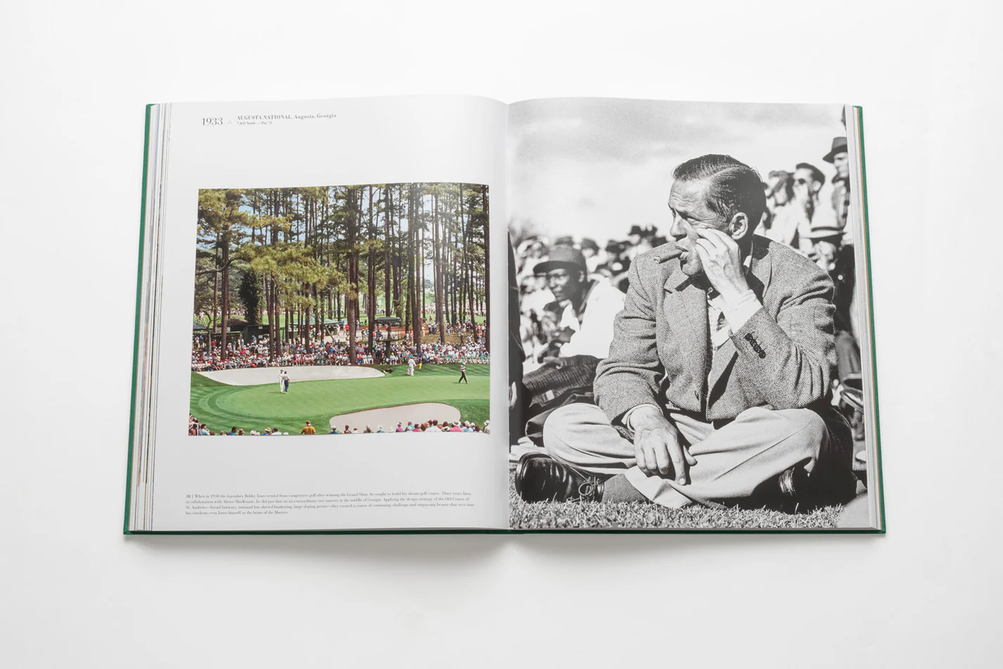Livre design haut de gamme Golf: The Impossible Collection par Assouline, édition Ultimate sous écrin blanc brillant, disponible chez D-Style Interior.