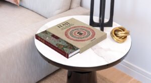 Livre design haut de gamme Hajj and the Arts of Pilgrimage par Assouline, édition Legends sous étui luxueux, disponible chez D-Style Interior.