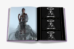 Livre design haut de gamme Metaverse Dream par Assouline, édition Classics en couverture soie métallique, disponible chez D-Style Interior.