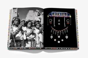 Livre design haut de gamme Moroccan Decorative Arts par Assouline, édition Legends sous étui lin, disponible chez D-Style Interior.