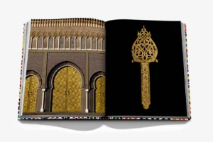 Livre design haut de gamme Moroccan Decorative Arts par Assouline, édition française sous étui lin, disponible chez D-Style Interior.