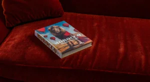 Livre « Morocco, Kingdom of Light » par Assouline : voyage photographique au Maroc. Édition française en couverture soie, livre design haut de gamme chez D-Style Interior.