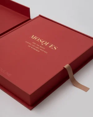 Livre design haut de gamme Mosques: The 100 Most Iconic Islamic Houses Of Worship Assouline, édition Ultimate Collection, disponible chez D-Style Interior.