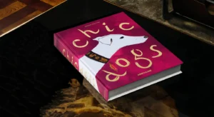 Livre design haut de gamme Chic Dogs par Assouline, édition Classics, disponible chez D-Style Interior.
