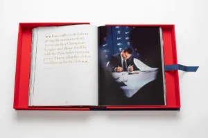 Livre design haut de gamme Paris Saint-Germain par Assouline, photographié par Julien Scussel, disponible chez D-Style Interior.