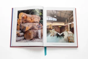 Livre design haut de gamme Riva Aquarama Special Edition par Assouline, édition bois verni sous écrin, disponible chez D-Style Interior.