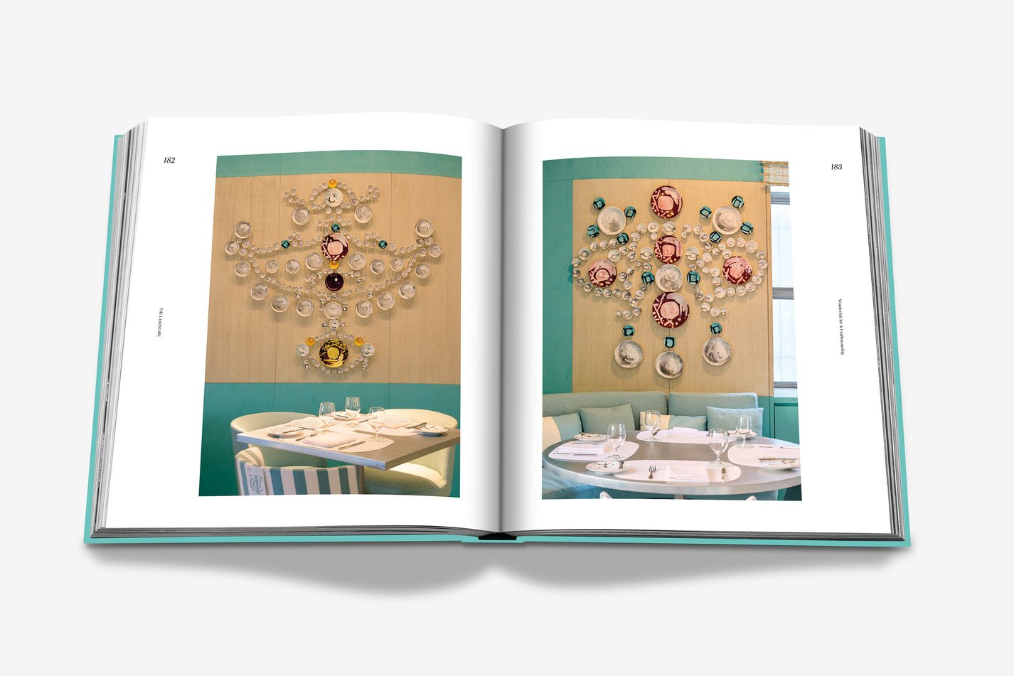 Livre design haut de gamme Tiffany & Co: Landmark par Assouline, édition soie sous étui lin, disponible chez D-Style Interior.