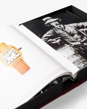 Livre design haut de gamme The Impossible Collection of Watches par Assouline, édition Ultimate sous écrin caoutchouc, disponible chez D-Style Interior.