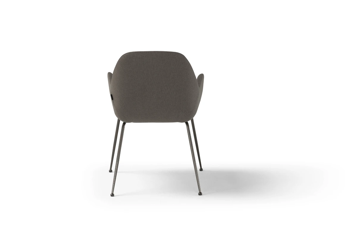 Bridge Chaise design haut de gamme d’Amura Lab inspirée par l’architecture italienne, disponible chez D-Style Interior.