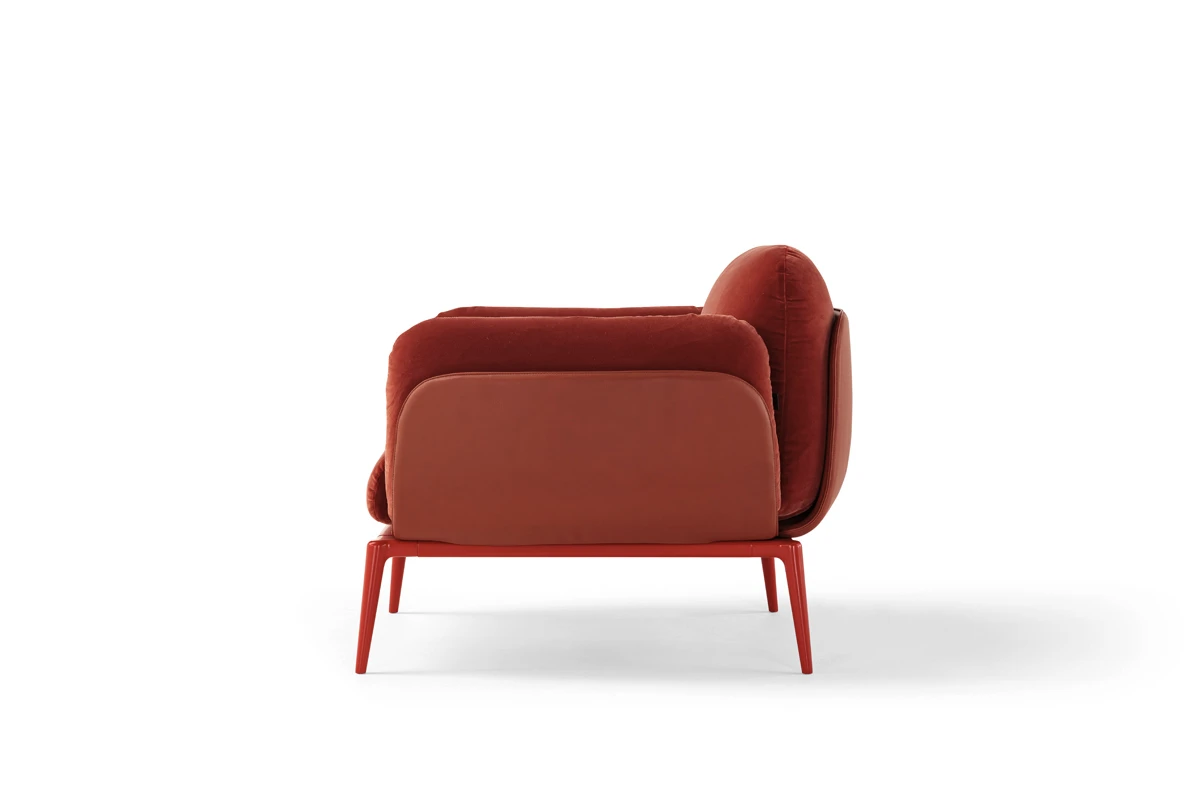 Brooklyn fauteuil par Amura Lab allie design contemporain, confort enveloppant et élégance italienne. Disponible chez D-Style Interior.