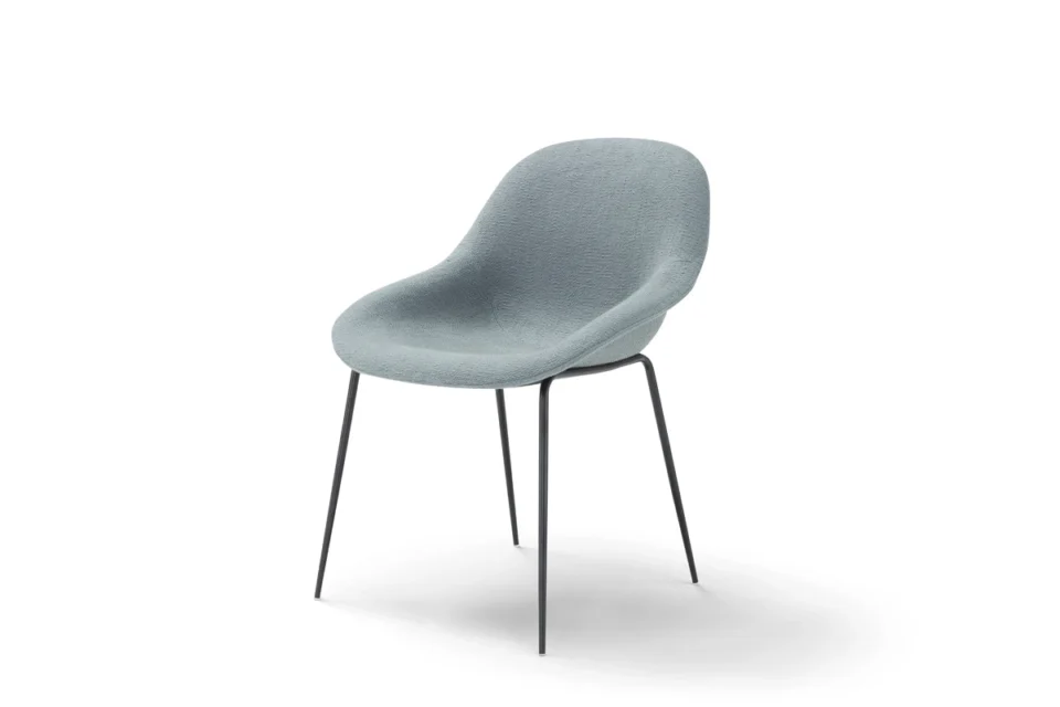 Medea Chaise design haut de gamme d’Amura Lab inspirée de la mythologie grecque, disponible chez D-Style Interior.