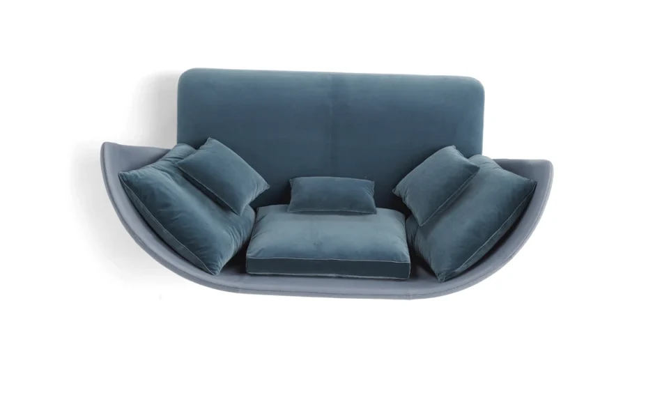 Wazaa Canapé design haut de gamme signé Stefano Bigi pour Amura Lab, Wazaa allie confort, modularité et charme rétro pour un intérieur unique et plein de personnalité. Disponible chez D-Style Interior.