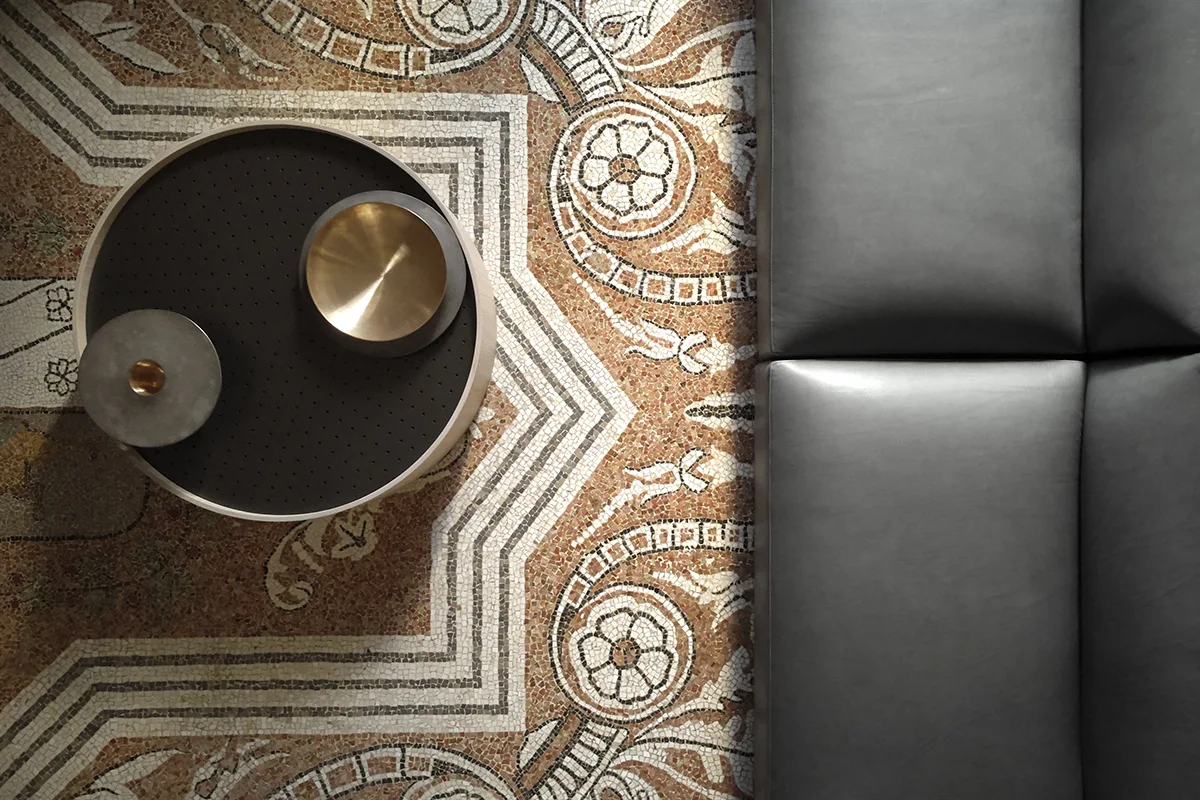 Setacci par Amura Lab – une table basse inspirée des tamis traditionnels d’Altamura, mêlant savoir-faire artisanal et design contemporain. Disponible chez D-Style Interior.