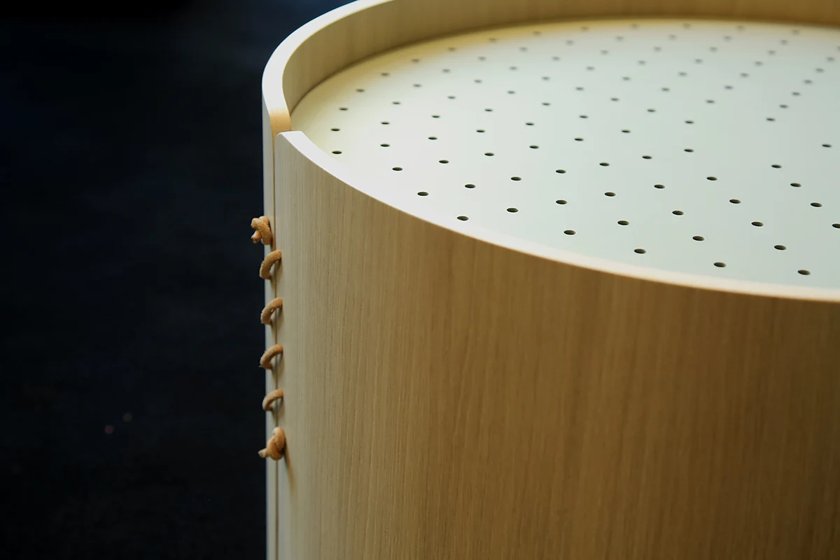 Setacci par Amura Lab – une table basse inspirée des tamis traditionnels d’Altamura, mêlant savoir-faire artisanal et design contemporain. Disponible chez D-Style Interior.