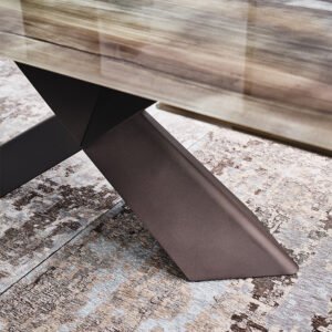 Tyron Crystalart Drive table design extensible par Cattelan Italia avec base en acier embossé et plateau en verre Crystalart. Disponible chez D-Style Interior.
