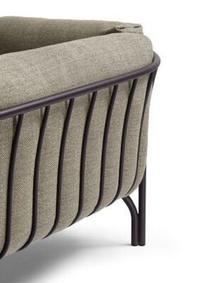 Canapé design haut de gamme Mirabell par Poltrona Frau, structure aluminium embossé avec coussins déhoussables, disponible chez D-Style Interior