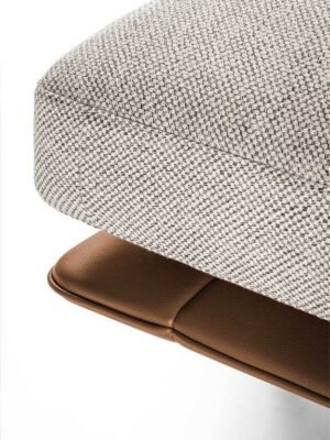 Canapé design haut de gamme Get Back par Poltrona Frau, système modulaire avec structure aluminium et coussins plumes, disponible chez D-Style Interior