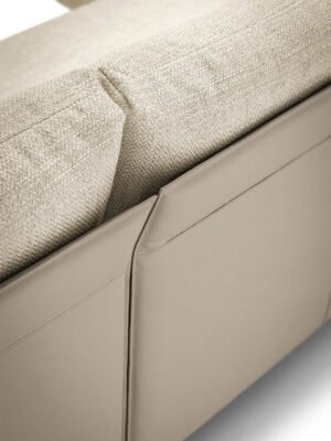 Canapé design haut de gamme GranTorino par Poltrona Frau, structure métal avec coussins plumes anatomiques, disponible chez D-Style Interior