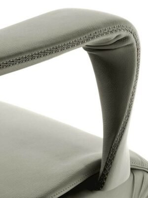 Forum Fauteuil de bureau Poltrona Frau en cuir ivoire - Collection sièges professionnels design