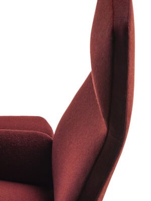 Downtown | Chaise de bureau par Poltrona Frau, design haut de gamme par Jean-Marie Massaud, revêtement cuir Pelle Frau®. Disponible chez D-Style Interior.