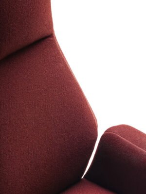 Downtown | Chaise de bureau par Poltrona Frau, design haut de gamme par Jean-Marie Massaud, revêtement cuir Pelle Frau®. Disponible chez D-Style Interior.