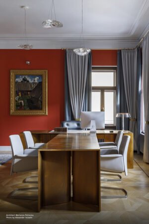 Downtown Conference | Chaise Cantilever Poltrona Frau, design contemporain et ergonomique par Jean-Marie Massaud, revêtement cuir Pelle Frau®. Disponible chez D-Style Interior.