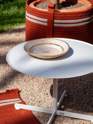 Bob Outdoor Table basse design haut de gamme Poltrona Frau, acier inoxydable laqué, élégante et résistante, disponible chez D-Style Interior.