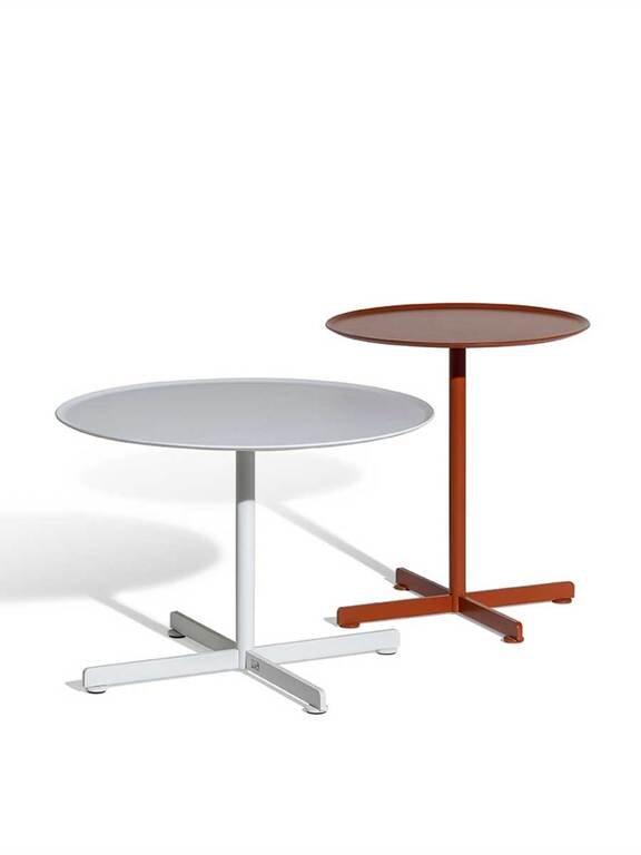 Bob Outdoor Table basse design haut de gamme Poltrona Frau, acier inoxydable laqué, élégante et résistante, disponible chez D-Style Interior.