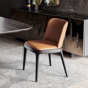 Magda Chaise design haut de gamme de Cattelan Italia avec structure en bois massif et dossier enveloppant, disponible chez D-Style Interior.