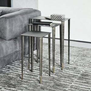 Table basse design haut de gamme Spillo par Cattelan Italia, structure acier Brushed avec détails laiton, disponible chez D-Style Interior.