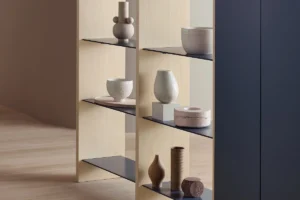 Origini Marmi par Amura Lab, une collection de sculptures en marbre inspirée par Giorgio Morandi. Disponible chez D-Style Interior.