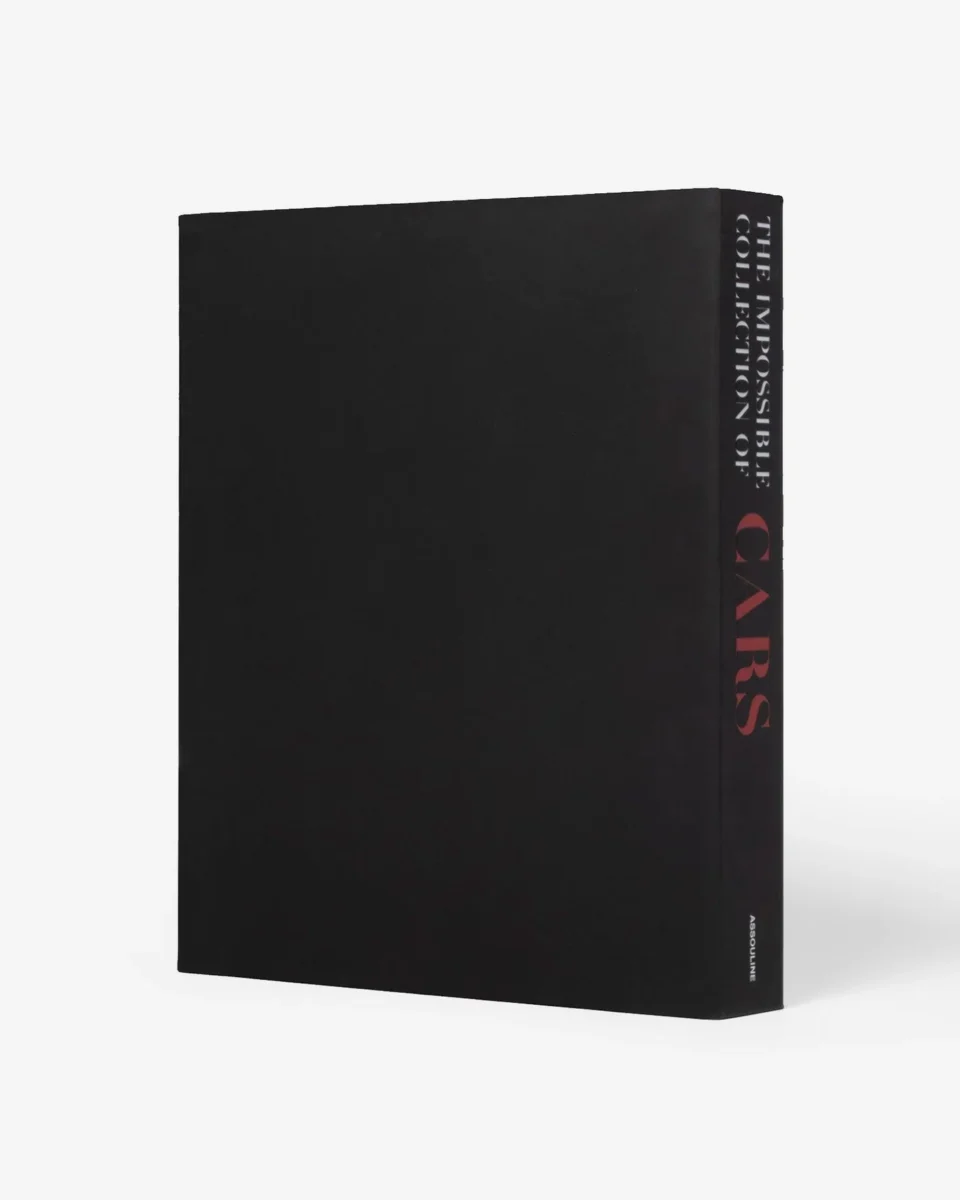 Livre design haut de gamme The Impossible Collection of Cars par Assouline, édition Ultimate sous écrin caoutchouc noir, disponible chez D-Style Interior.