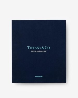 Livre « Tiffany & Co: Landmark » par Assouline : célébration du flagship rénové de la Cinquième Avenue. Édition soie sous étui lin chez D-Style Interior.