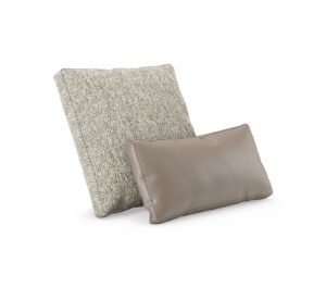 COMFY Coussin rembourré design en plumes avec housse amovible en tissu ou cuir. Disponible chez D-Style Interior.