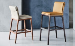 Sofia Tabouret design en bois et cuir par Cattelan Italia
