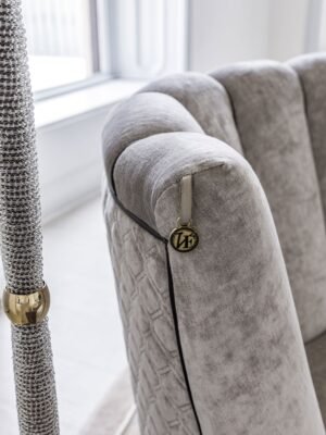 Farnese canapé design haut de gamme par Vittoria Frigerio, un canapé modulable alliant élégance, confort et finitions artisanales. Disponible chez D-Style Interior.