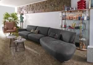 Basket table basse de Gamma Arredamenti, minimaliste et sophistiquée avec base iconique et plateau en verre, céramique ou marbre. Disponible chez D-Style Interior.