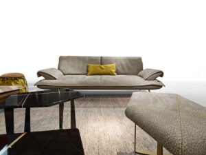 Escape table basse de Gamma Arredamenti, un design géométrique et raffiné disponible en marbre ou céramique. Disponible chez D-Style Interior.