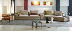 Escape table basse de Gamma Arredamenti, un design géométrique et raffiné disponible en marbre ou céramique. Disponible chez D-Style Interior.